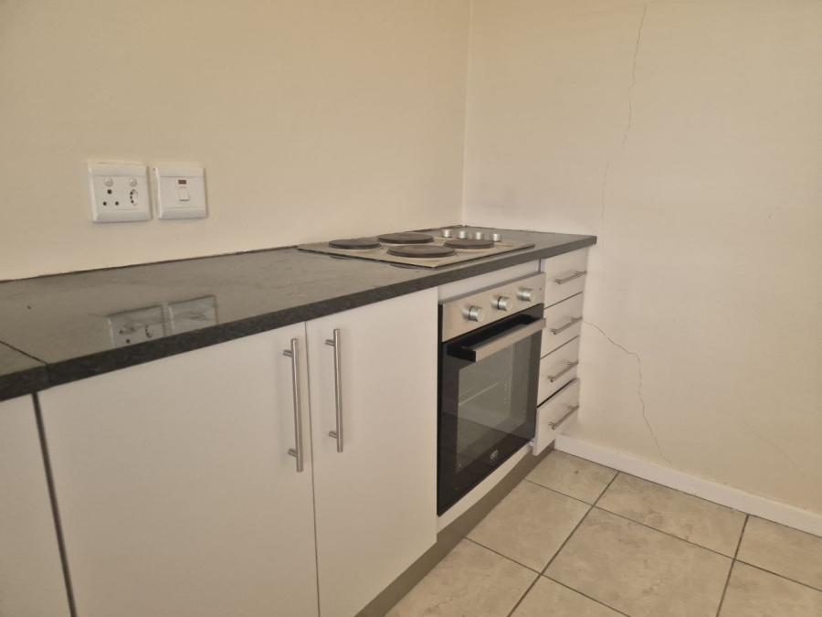 To Let 2 Bedroom Property for Rent in Sonstraal Heights Western Cape